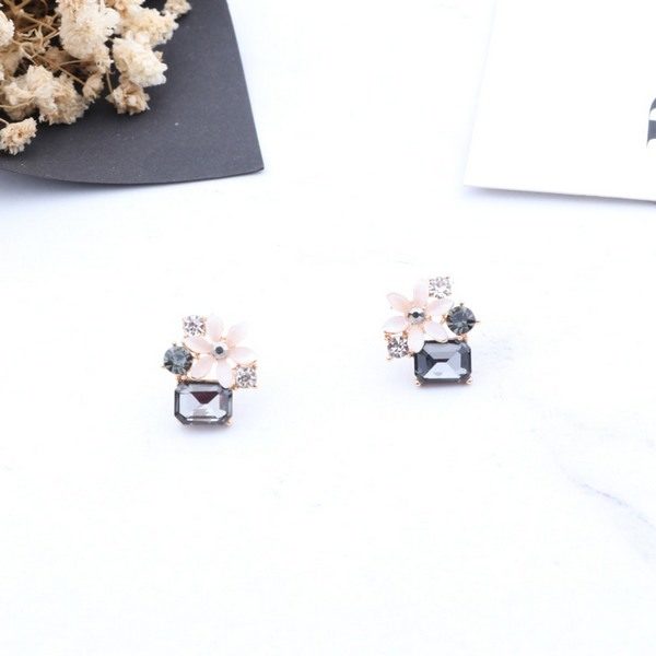 Hot Style Fashion Square Crystal Stud Earrings Geometric Flower Rhinestone Elegant Jewelry For Women | Gifts for Her New Zealand